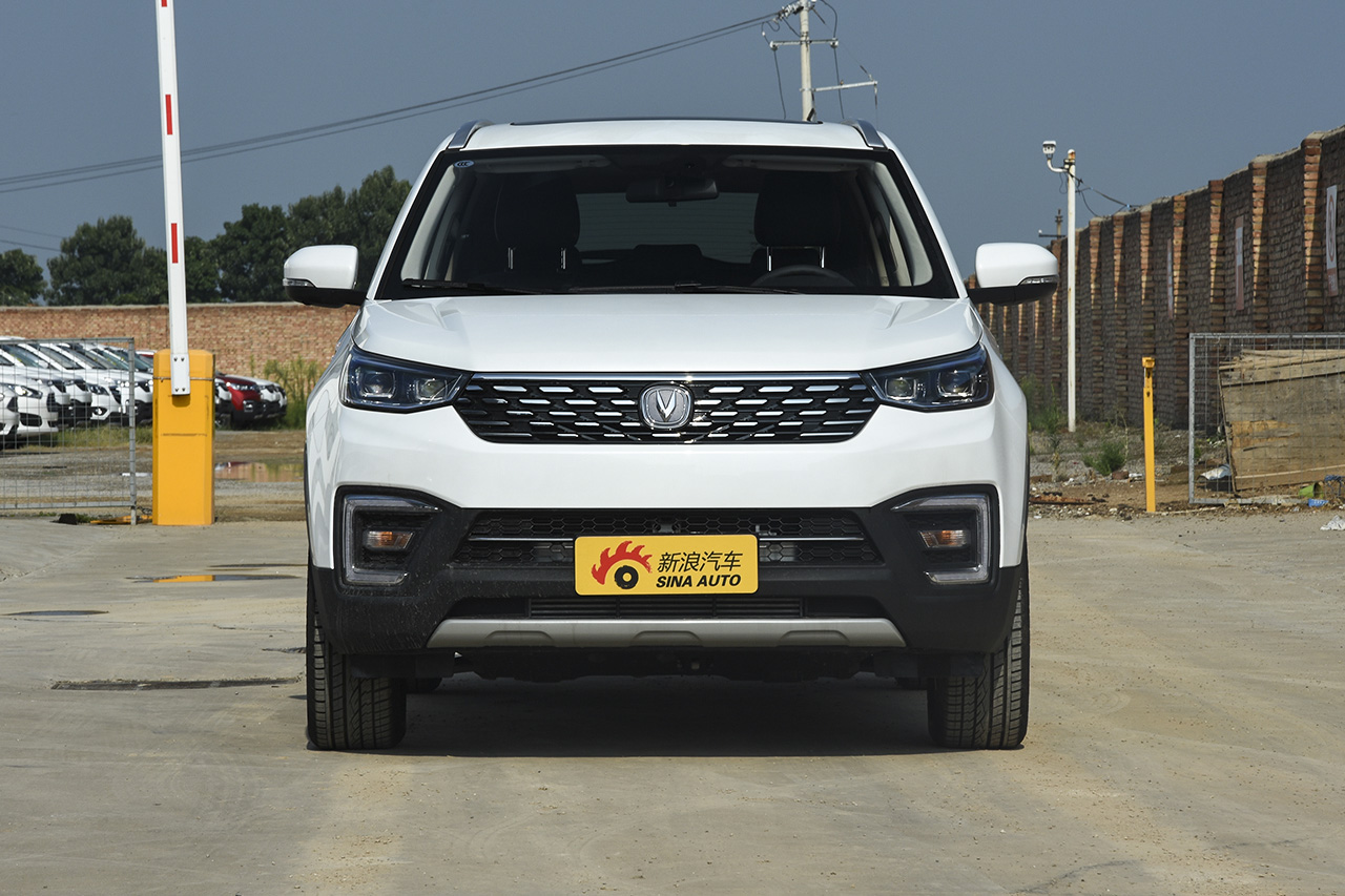 2018款长安CS55 1.5T自动炫动型 